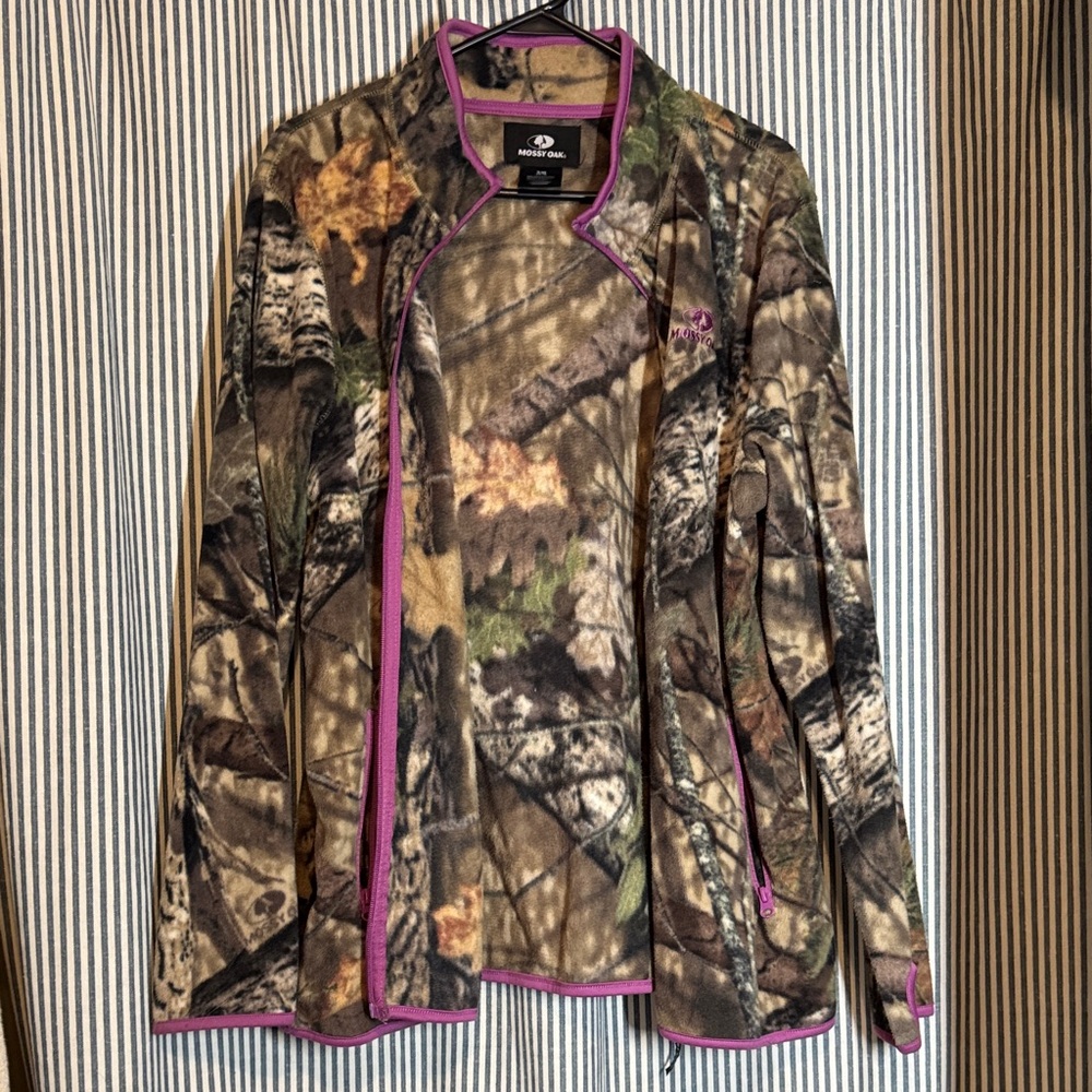 Realtree Women's Camo Jacket with Pink Accents